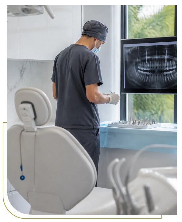 Организация имплантации зубов на Пхукете для клиентов из Холмска
